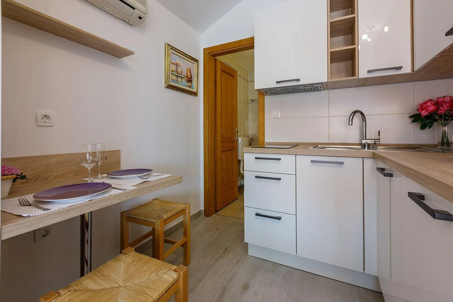 Apartment Bezauberndes Studio Nur 100 Meter Zum Strand Mit Sauna, Whirlpool, Meerblick, Wifi Dramalj