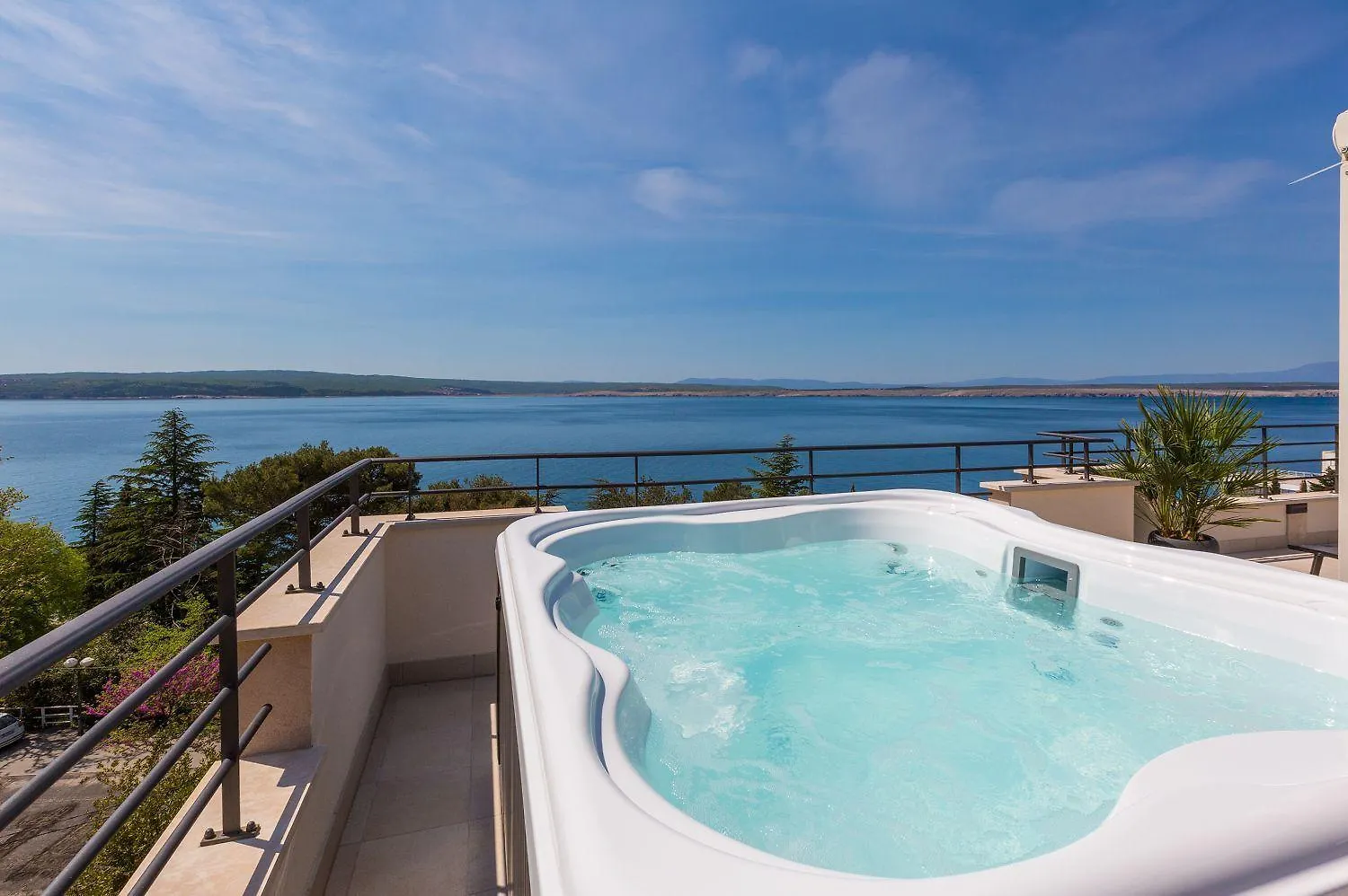 Apartment Bezauberndes Studio Nur 100 Meter Zum Strand Mit Sauna, Whirlpool, Meerblick, Wifi Dramalj