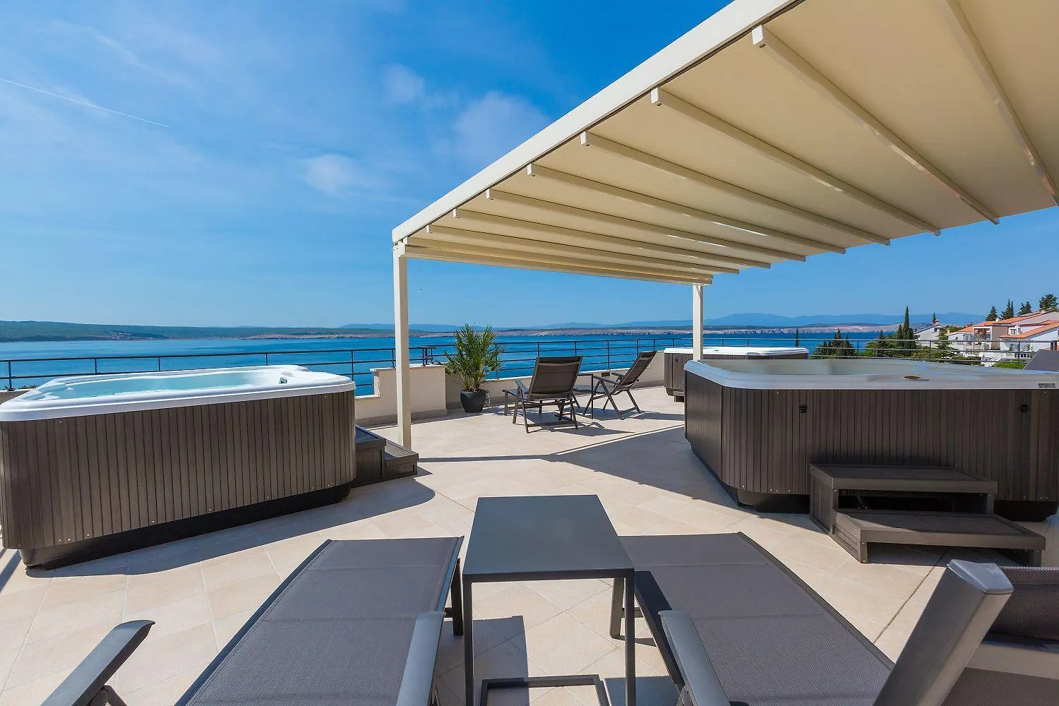 Apartment Bezauberndes Studio Nur 100 Meter Zum Strand Mit Sauna, Whirlpool, Meerblick, Wifi Dramalj